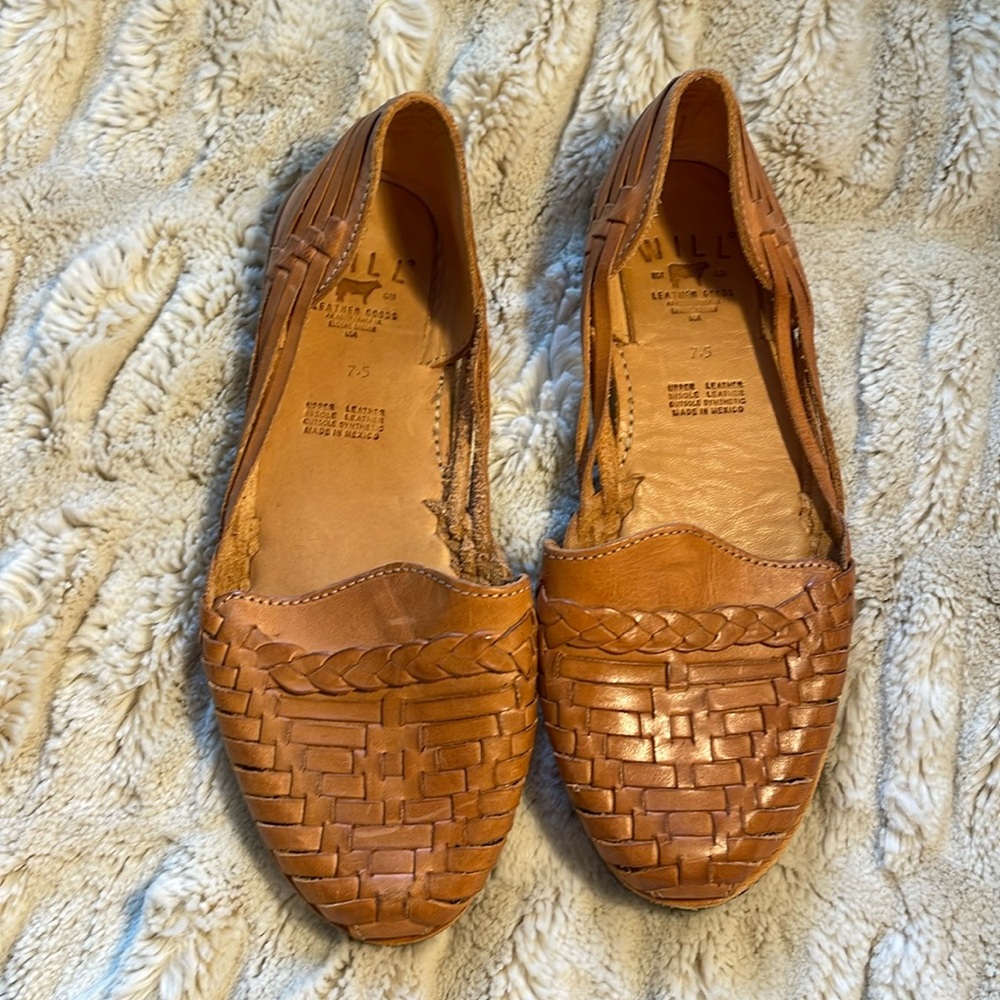 WILL Leather Goods Huaraches, size 7.5 but runs small, fits 6.5-7